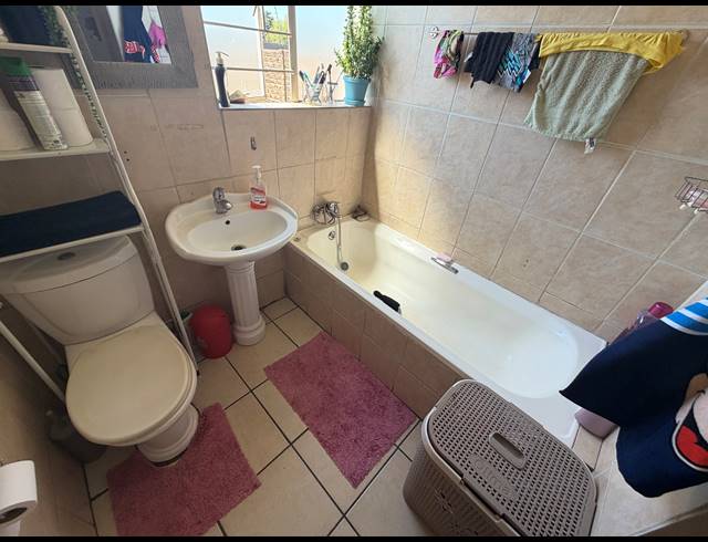 2 BEDROOM TOWNHOUSE FOR SALE IN PARKRAND